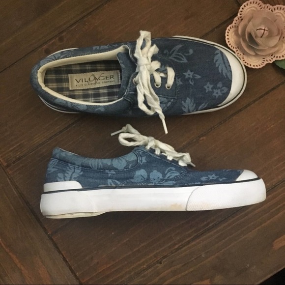 Villager 7 1/2 Blue Tropical Print Sneakers - Picture 2 of 6